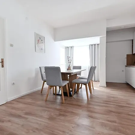 Paula Apartment *