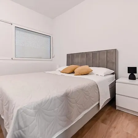 Apartment Paula *